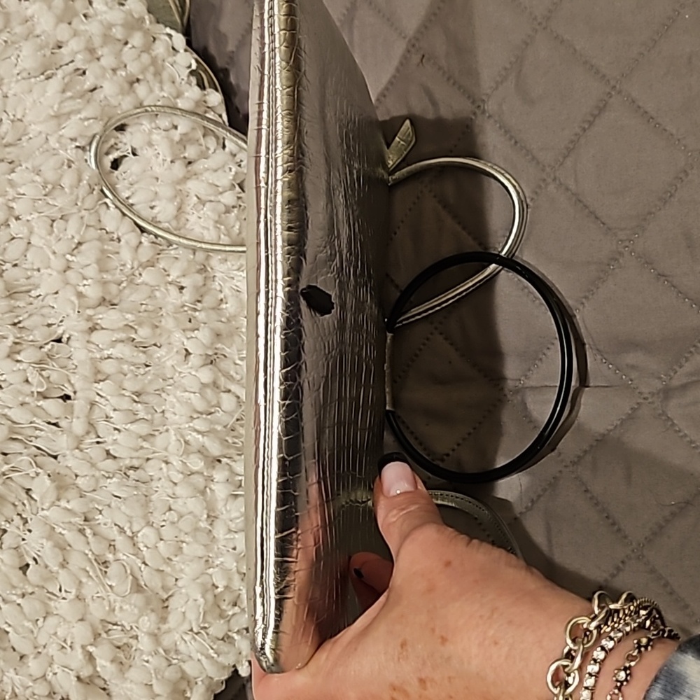 Thacker Crossbody Bag - Picture 14 of 16